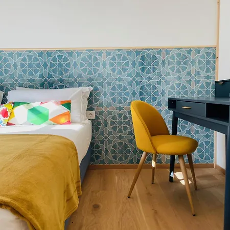 Camera Con Colazione Bed & Breakfast *
